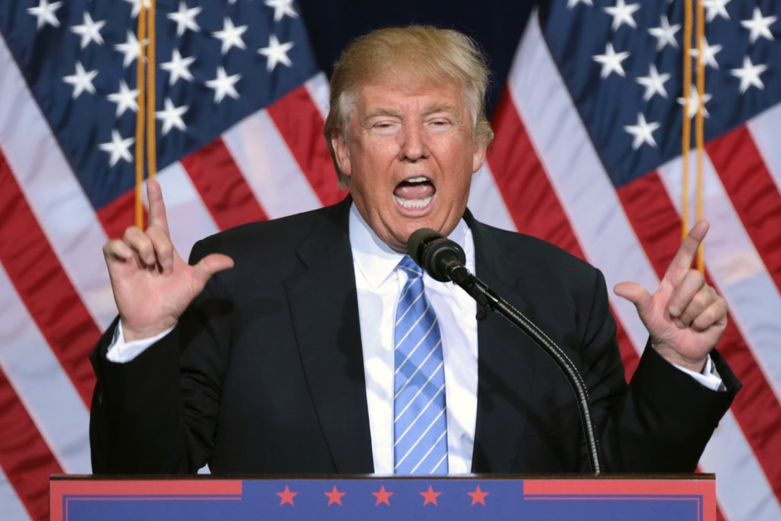 Trump slams Mueller, mocks critics in fiery two-hour speech 